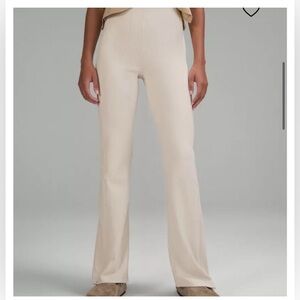 Lululemon Brushed Softstreme Ribbed Zip Flared 32.5” Pant Size 10 Bone
